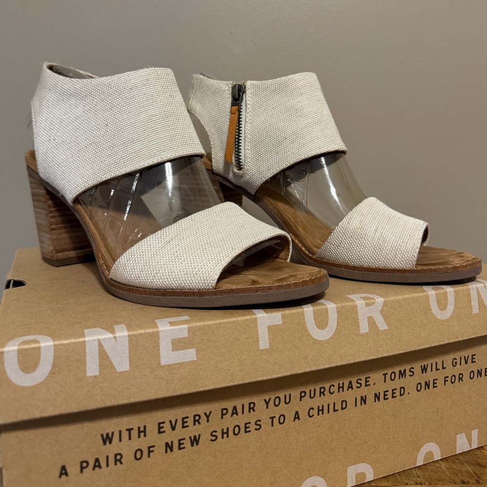 TOMS Majorca Cutout Sandals with Heel, Women’s Size 9.5